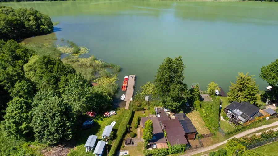 Cabins on the lakeshore